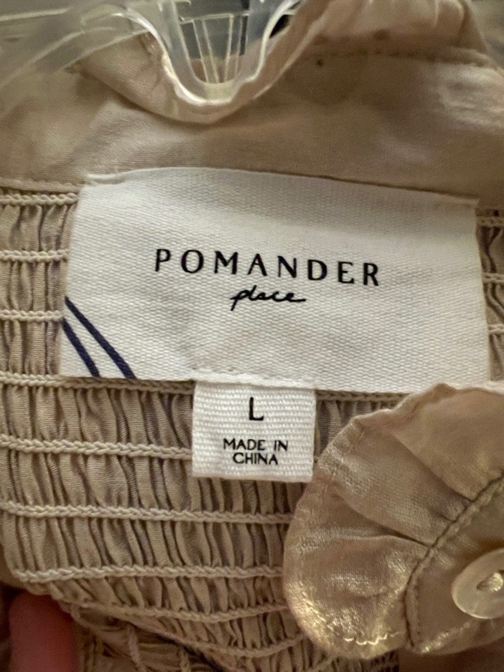 Tuckernuck Pomander Place Jaia Smocked Top In Champaign’s Size Large - Picture 8 of 8
